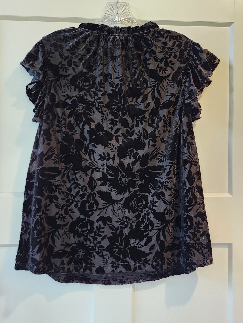 Ces Femme Black Floral Burnout Velvet Ruffle Sleeve Blouse - Picture 2 of 3